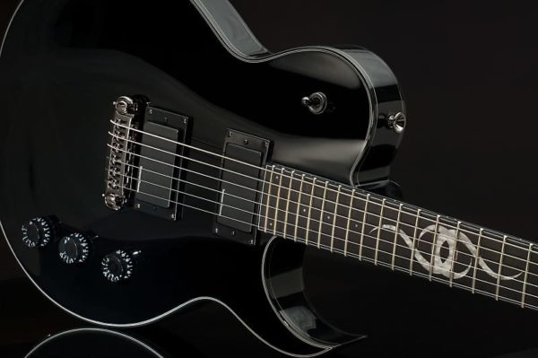 Ethan Hart-Single Cut Away-Black