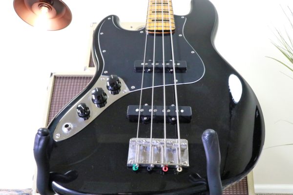 Squier - Classic Vibe '70s - Jazz Bass -Left Handed - Black - Never Owned - w/ Gig Bag Used – Mint - Image 3