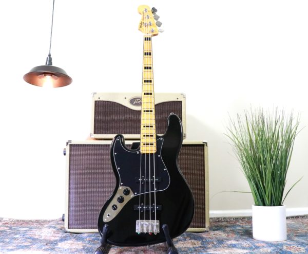 Squier - Classic Vibe '70s - Jazz Bass -Left Handed - Black - Never Owned - w/ Gig Bag Used – Mint - Image 2