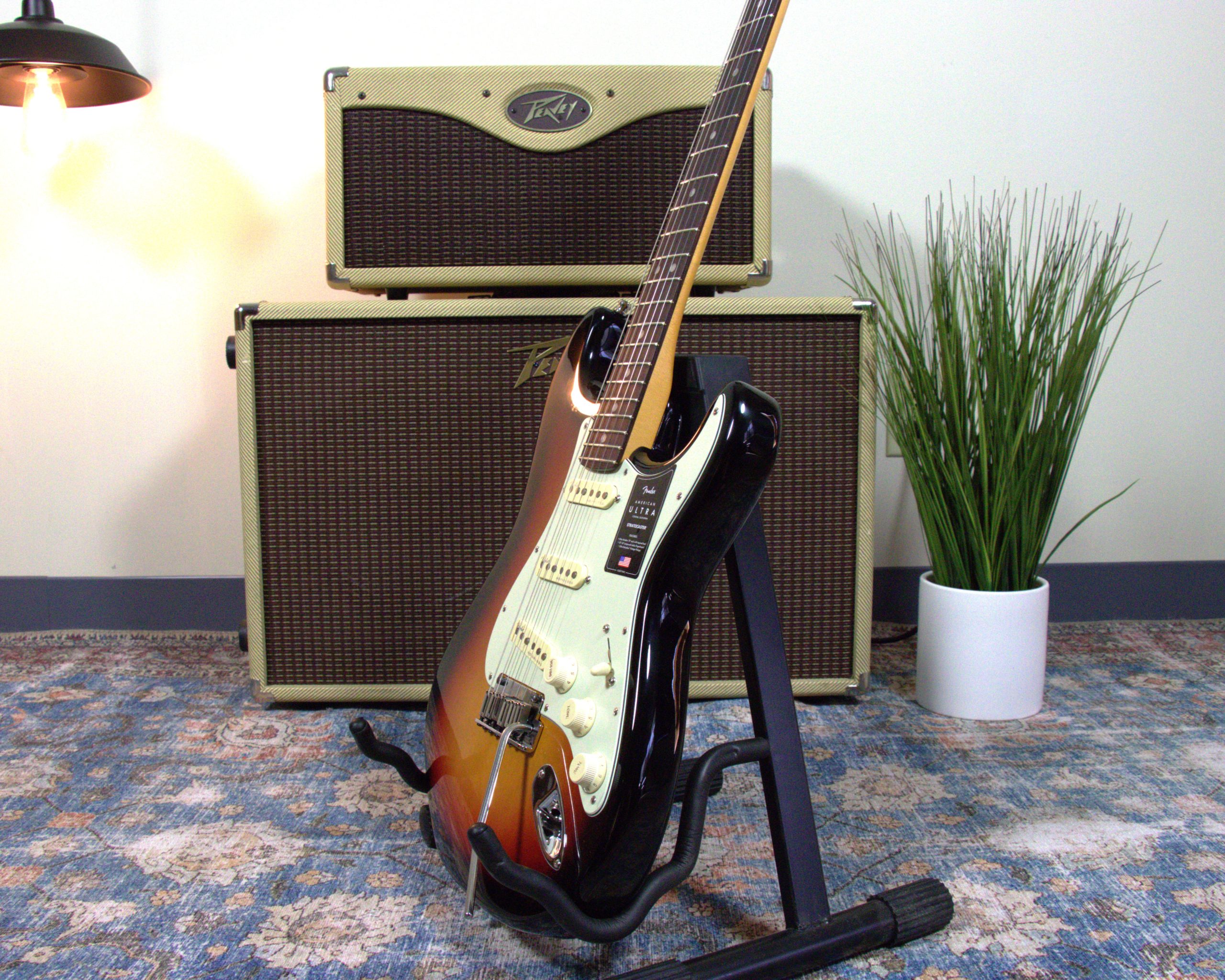 American　Case　Fender　–　Stratocaster　–　–　w/Flight　Ultra　Ultraburst