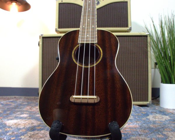 Fender - Grace Vanderwaal Signature - Ukulele - Natural Wood - w/Gigbag - Image 4