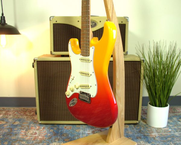 Fender - Stratocaster Left-Handed - Tequila Sunrise - w/Gigbag - Image 6
